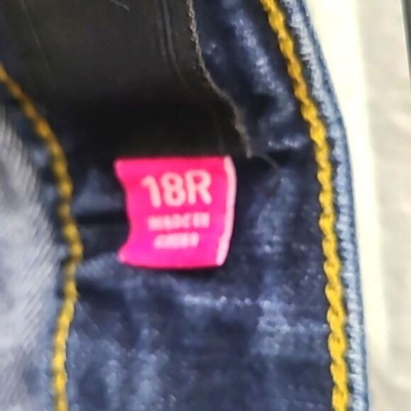 Torrid Straight Ankle Bluejeans, Size 18R - Picture 8 of 11